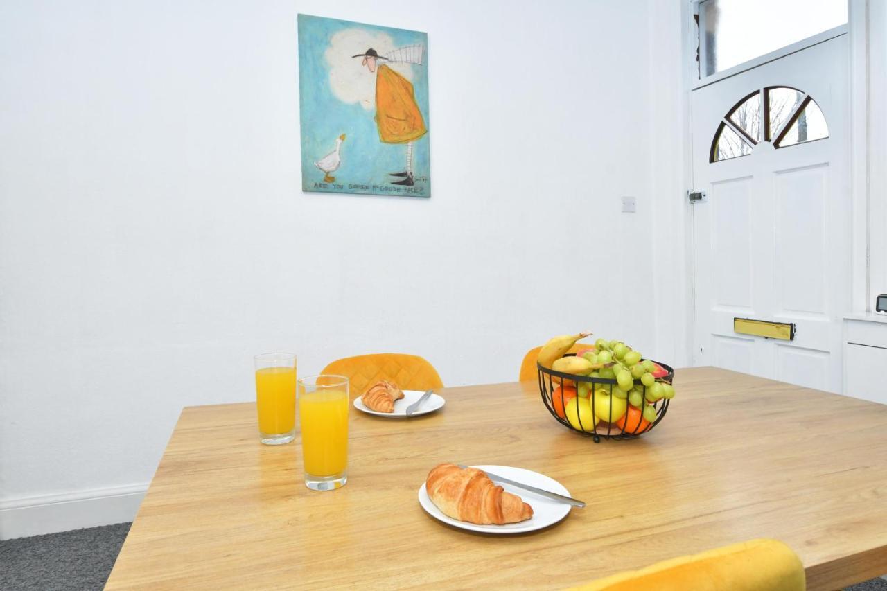 The Yellow Door By Avenew Management Serviced Accommodation Stoke-on-Trent エクステリア 写真