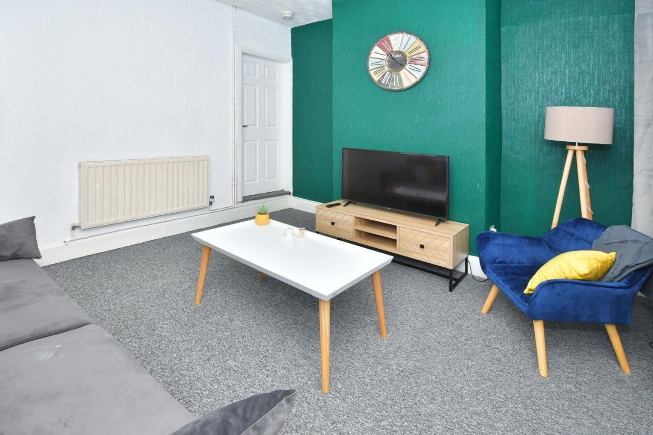 The Yellow Door By Avenew Management Serviced Accommodation Stoke-on-Trent エクステリア 写真