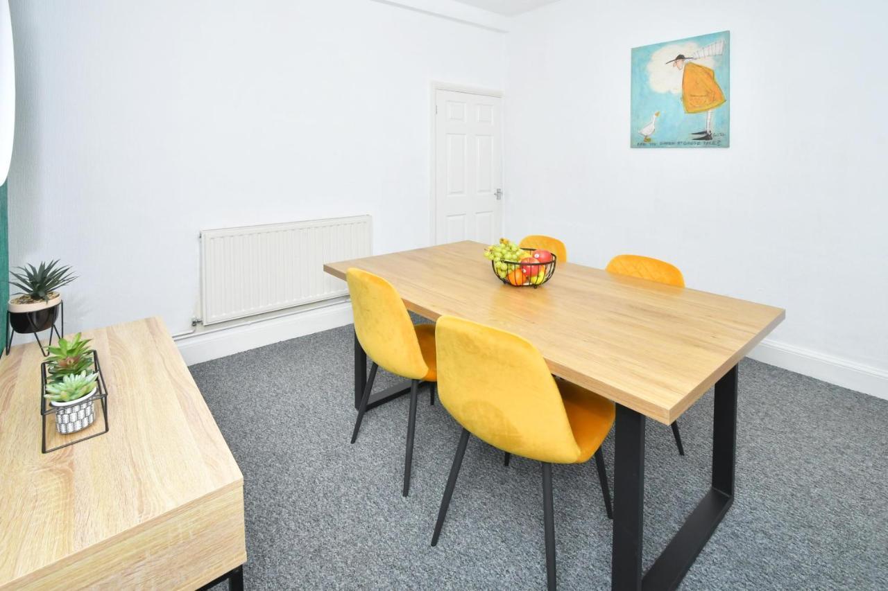 The Yellow Door By Avenew Management Serviced Accommodation Stoke-on-Trent エクステリア 写真